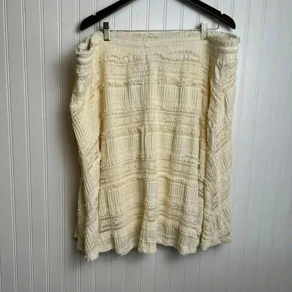 Torrid NWT Ivory Lace Smocked Waist Skater Skirt 4X P52 - Picture 11 of 14